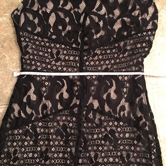 Gianni Bini nude & black lace LBD - Picture 7 of 7